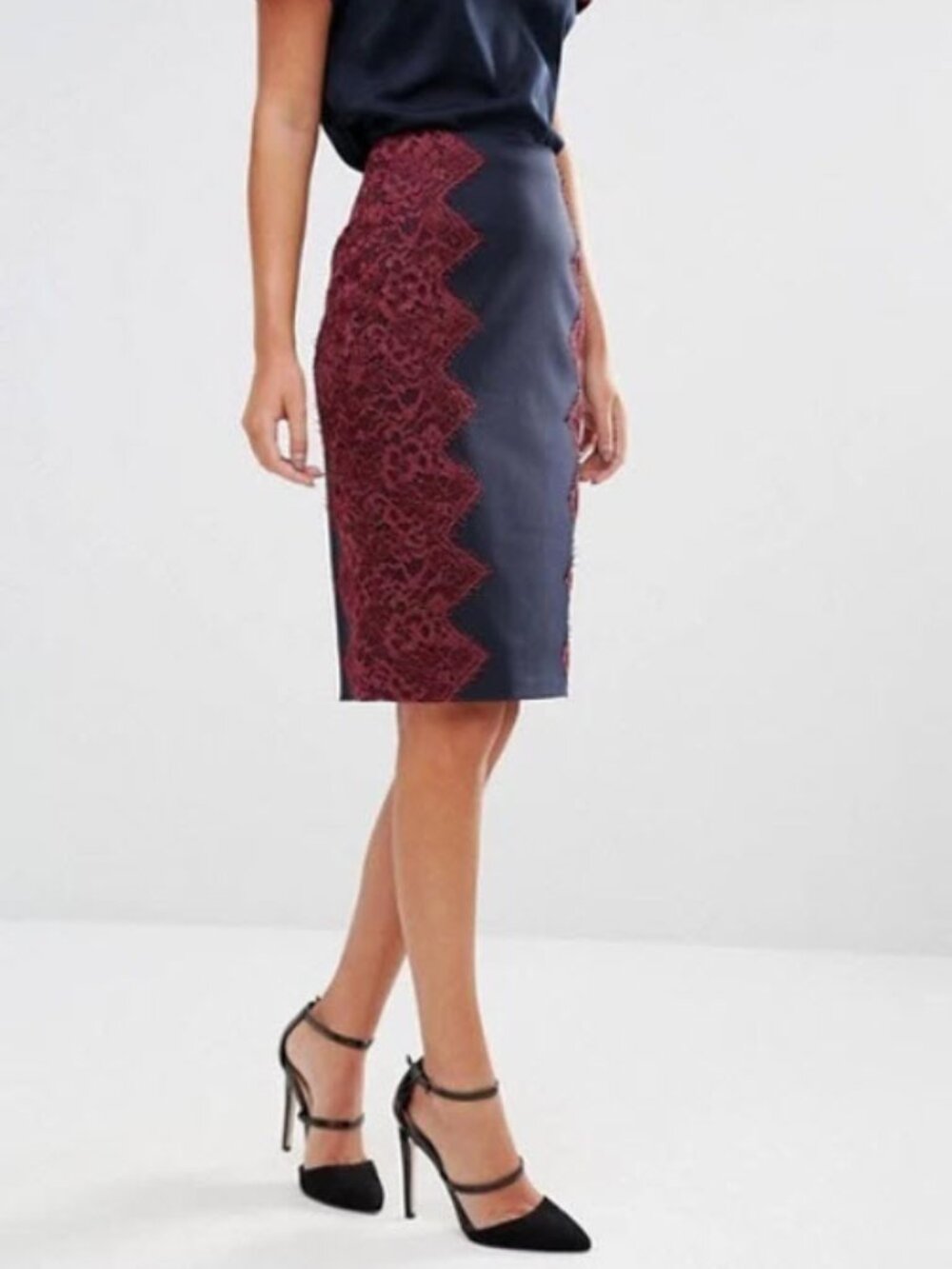 Ted Baker Navy Burgundy Lace Pencil Skirt Gold Zip Fully Lined Size M